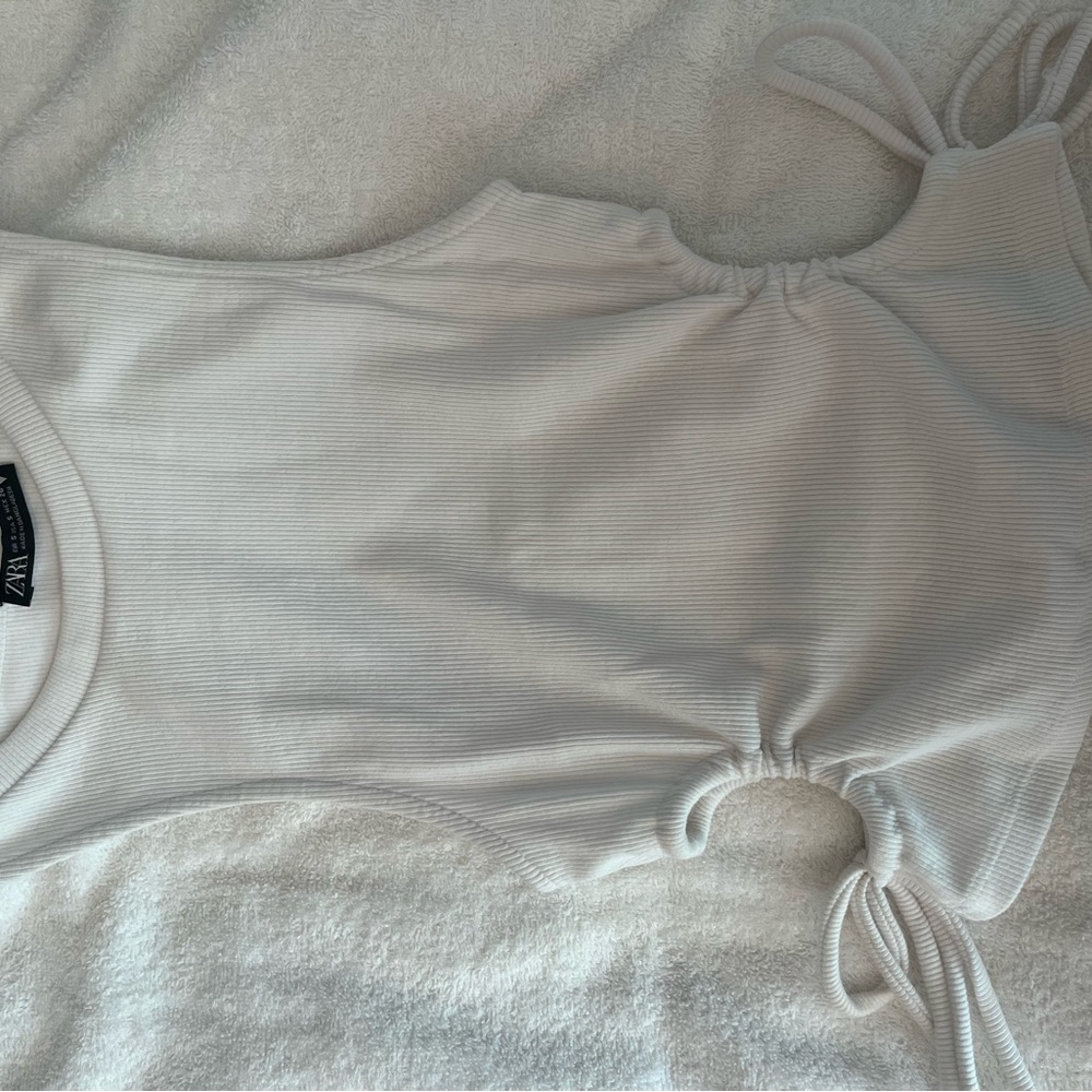Zara Off-White Ribbed Sleeveless Top